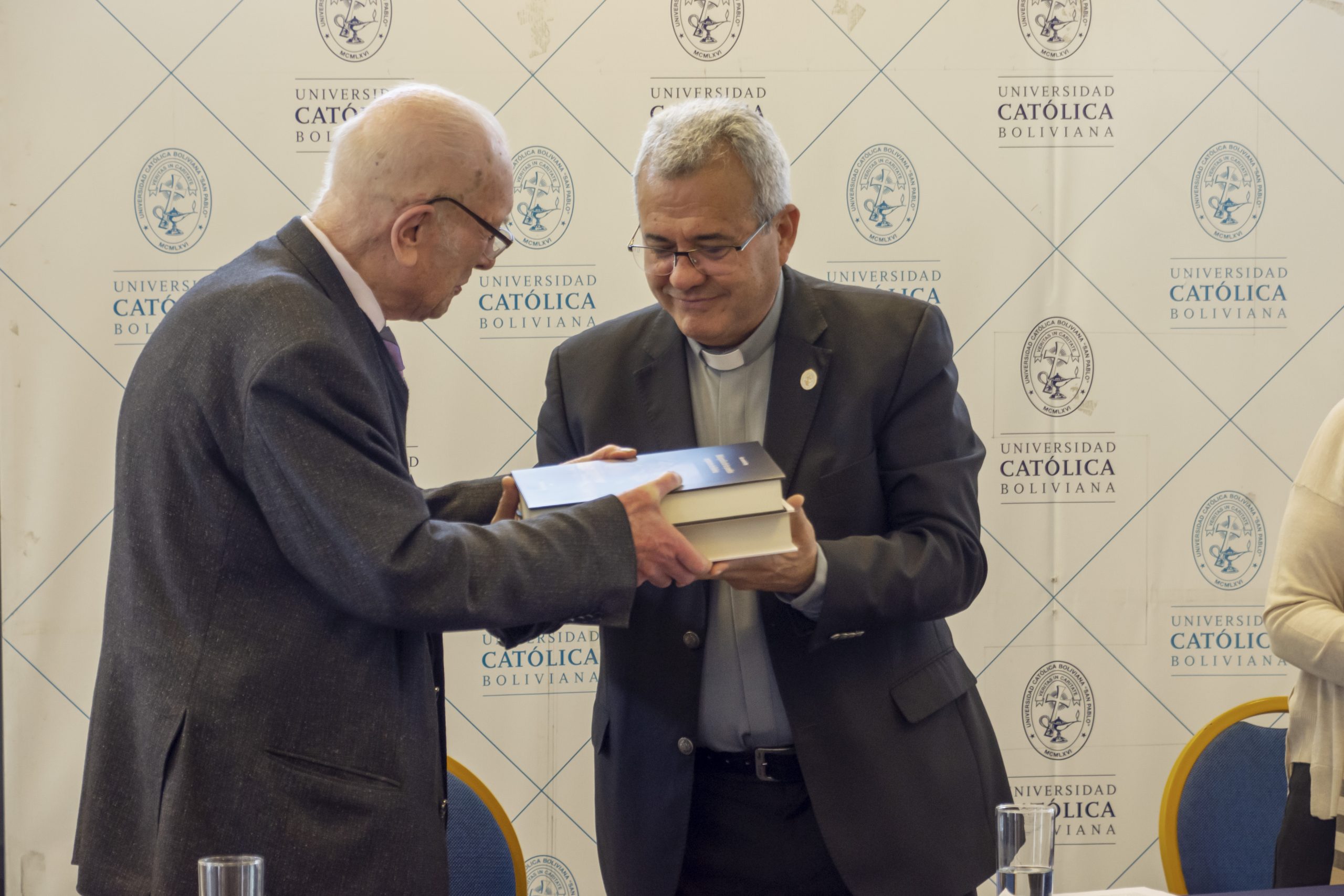 DISCURSO EN LA PRESENTACIÓN DE LIBROS DEL P. Hans van den Berg, BIBLIOGRAFÍAS DE LOS PUEBLOS ORIGINARIOS DE BOLIVIA 22-3-2023